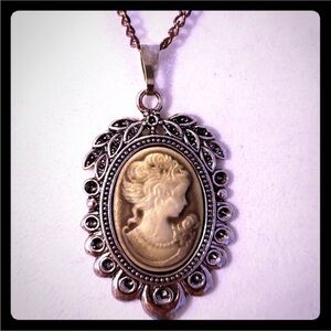 Elegant Handmade 18” Silver Chain with a Lady Rose Cameo  Pendant